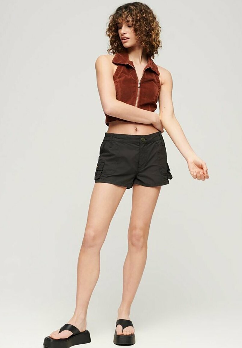 

Шорты Superdry