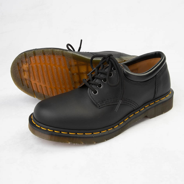 Dr. Martens 8053 Повседневные туфли с 5 люверсами, черный черные кожаные дерби на платформе 8053 dr martens