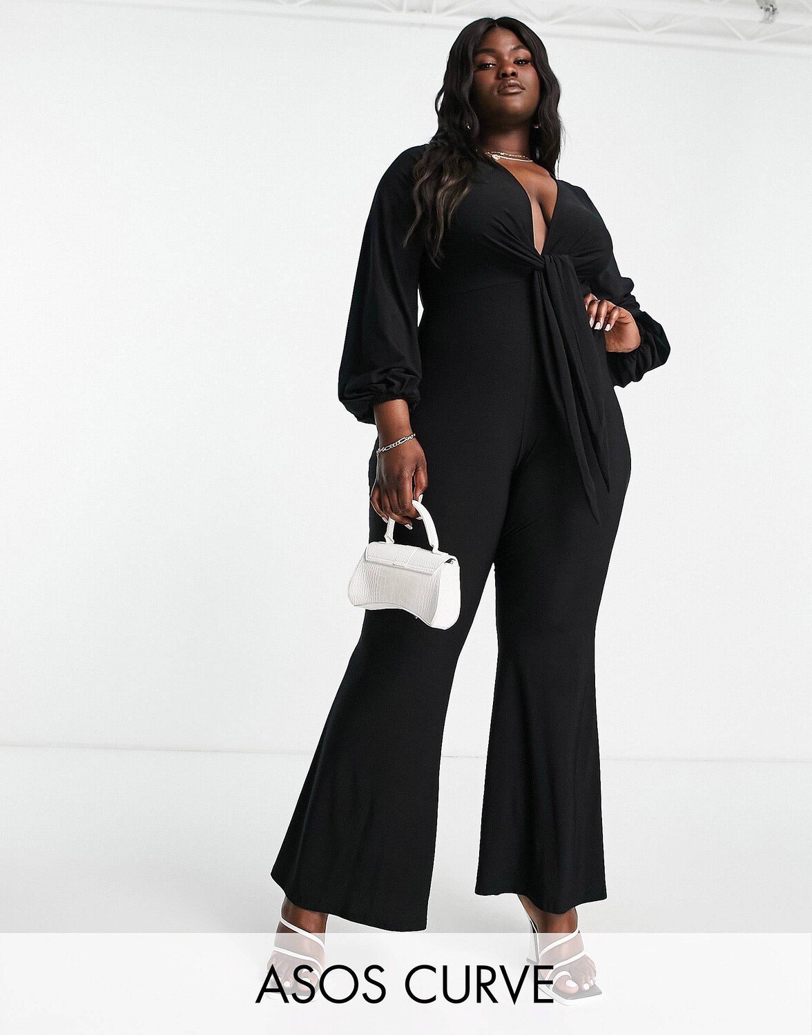 

Черный облегающий галстук с глубоким вырезом спереди ASOS DESIGN Curve Glam
