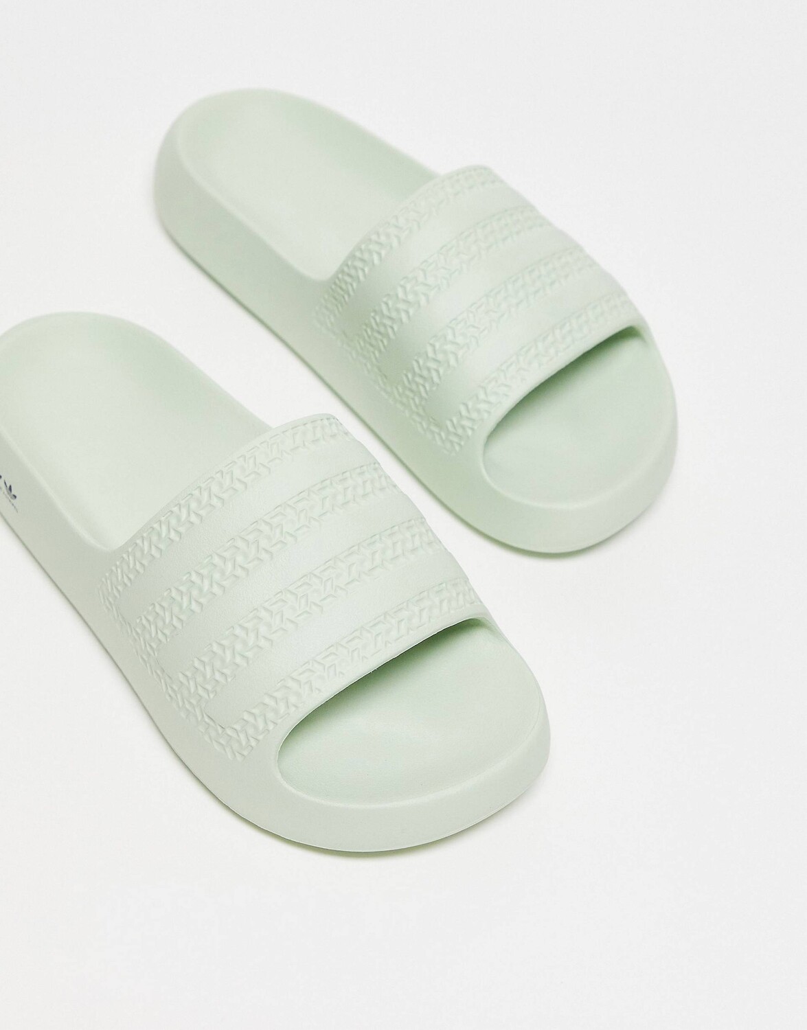 

Мятно-зеленые шлепанцы adidas Originals Ayoon