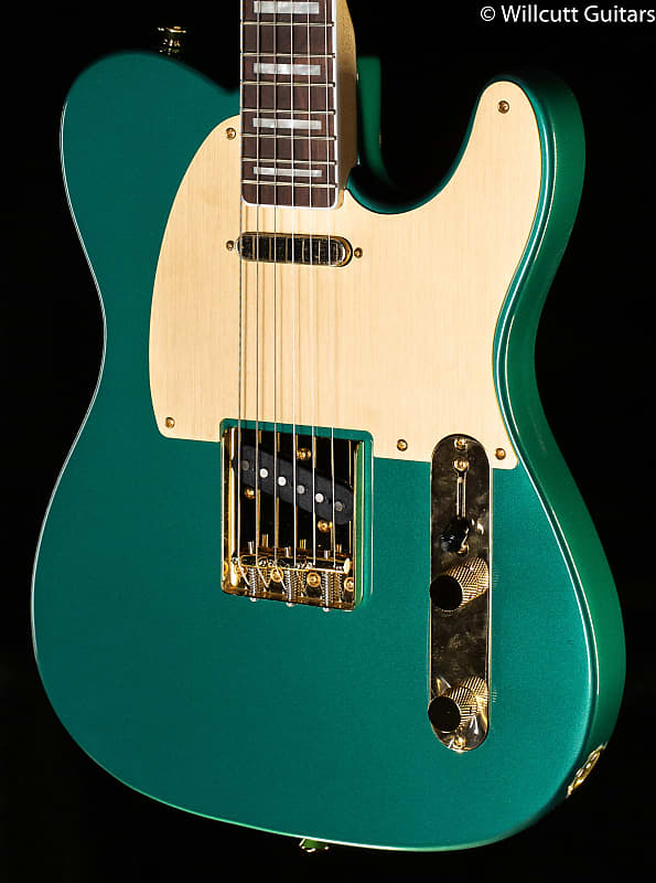 

Squier 40th Anniversary Telecaster, Gold Edition, накладка на гриф Laurel, накладка из анодированного золота, цвет Sherwood Green Metallic (084)