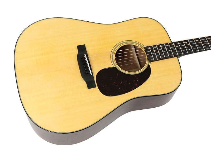 

Стандартный дредноут Martin D-18 D-18 Standard