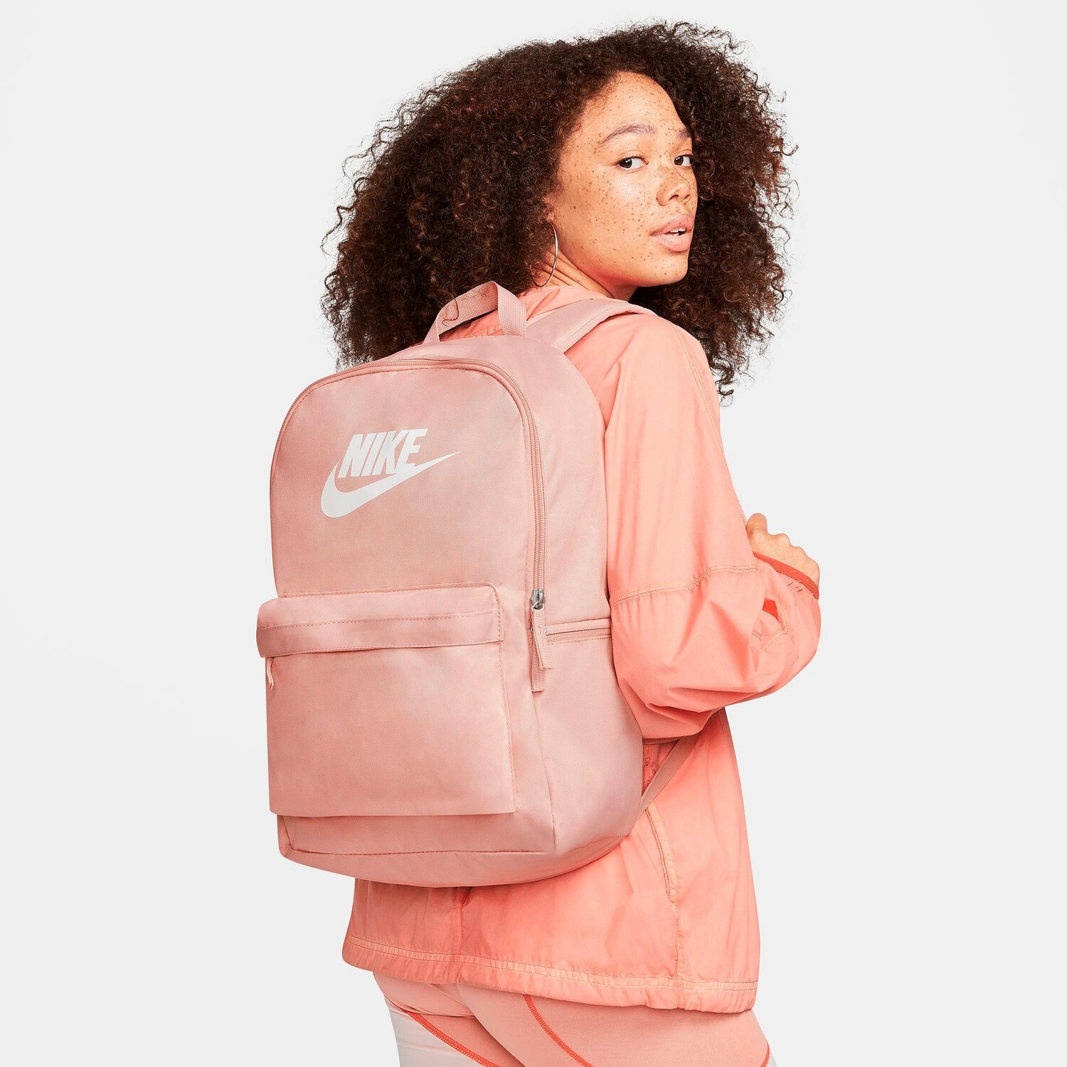 

Рюкзак Nike Heritage (25 л), розовый