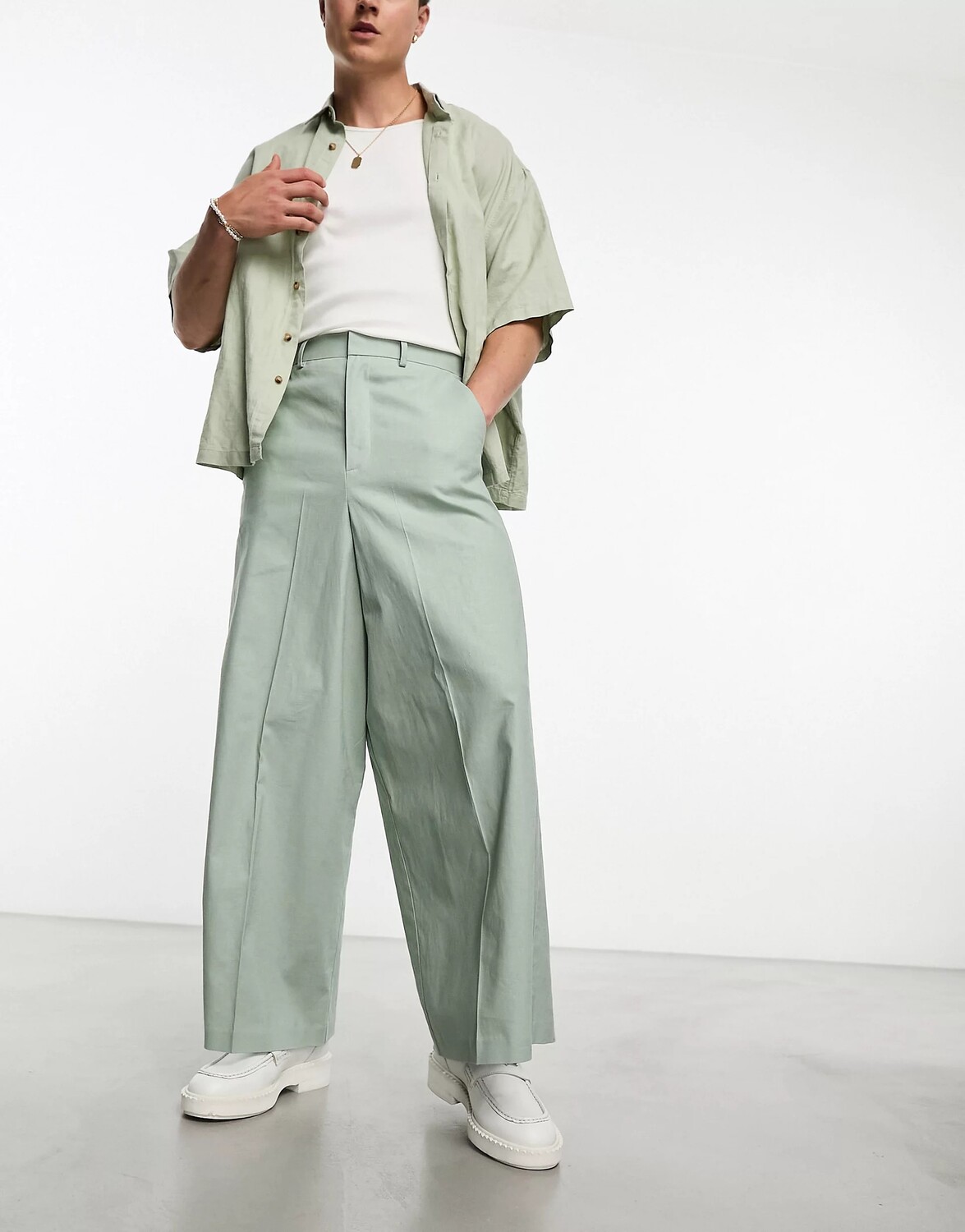 

Брюки Asos Design Extreme Wide Linen Mix Suit, светло-зеленый