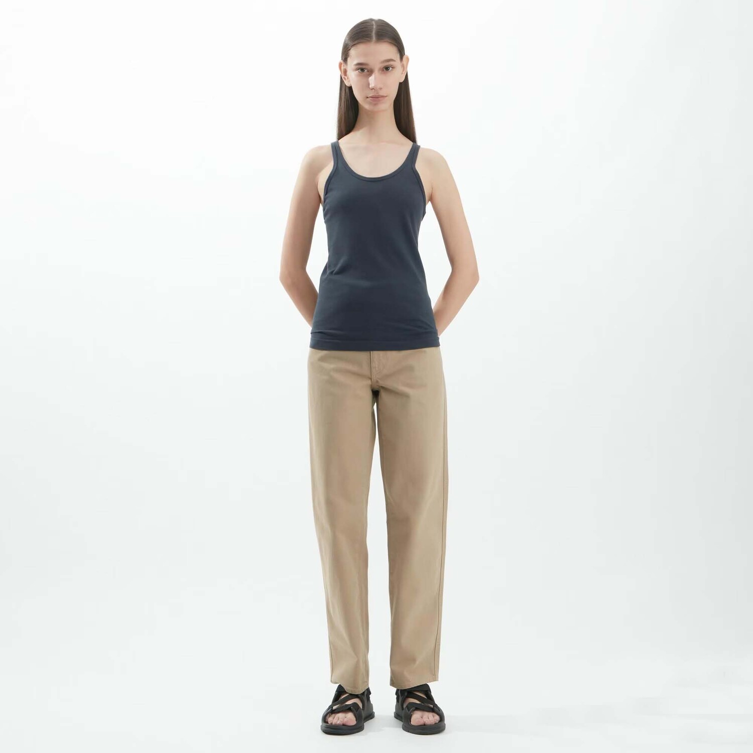 

Топ Uniqlo U, темно-серый