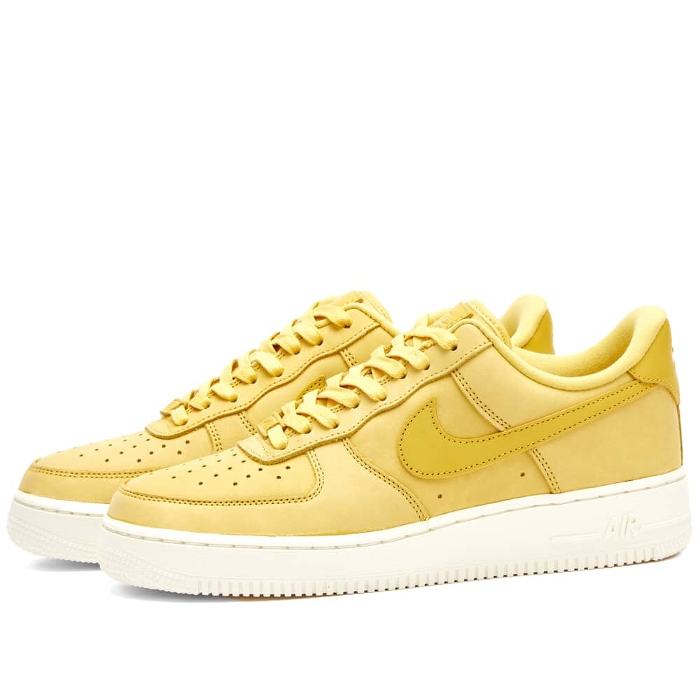 

Кроссовки Nike Air Force 1 Premium W, желтый