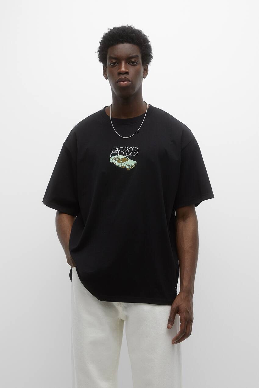 

Футболка с короткими рукавами и вышивкой Pull&Bear, черный