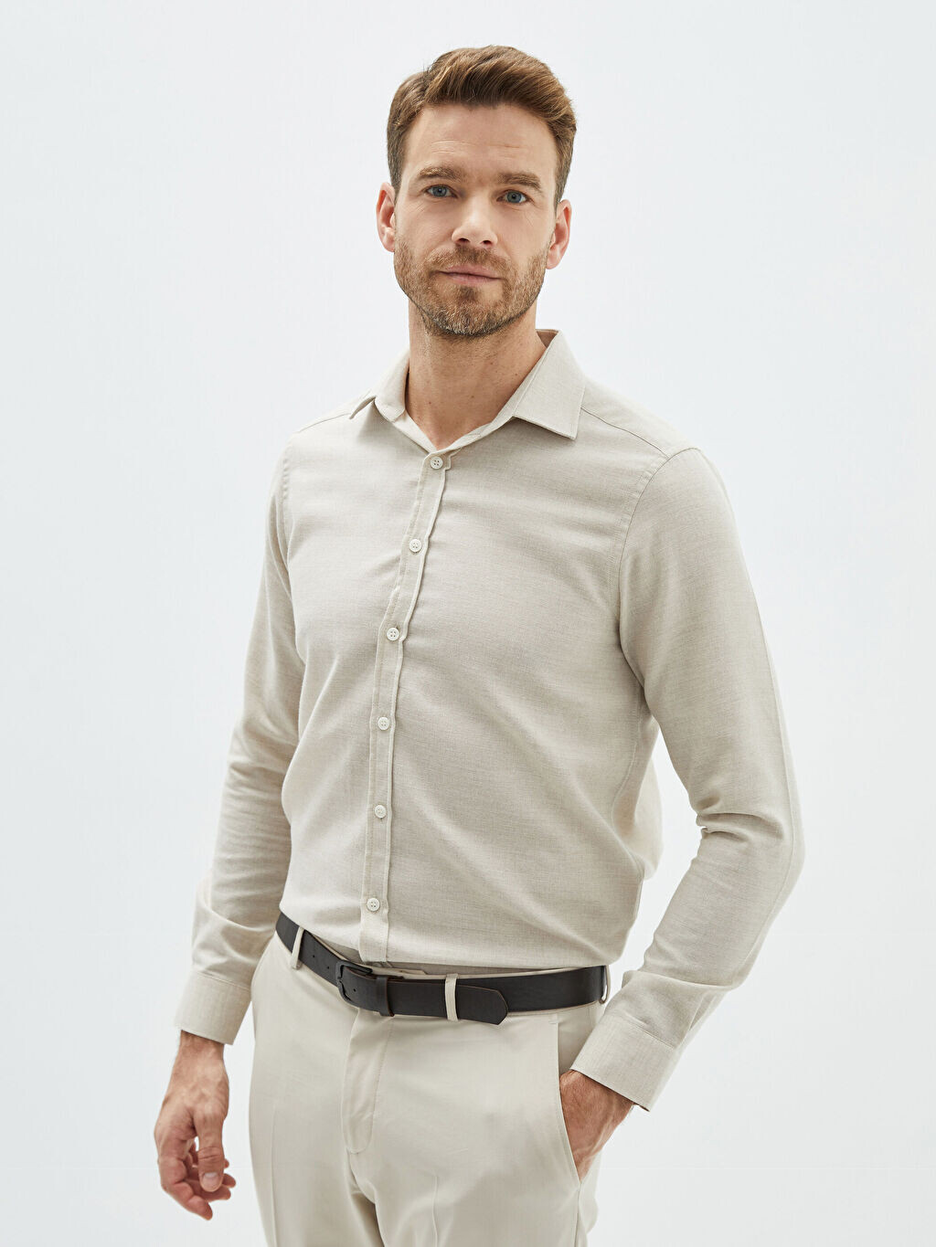 

Мужская рубашка Slim Fit с длинным рукавом из габардина LCWAIKIKI Formal