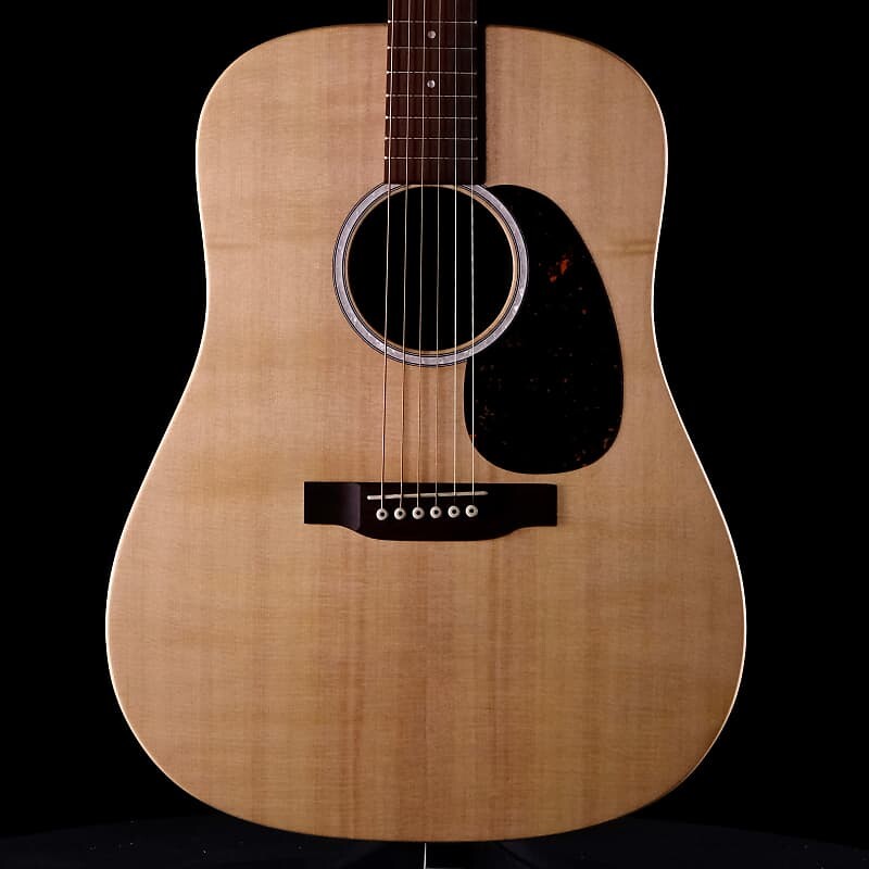 

Акустическая электрогитара Martin D-X2E Dreadnought - Natural с фигурным коа