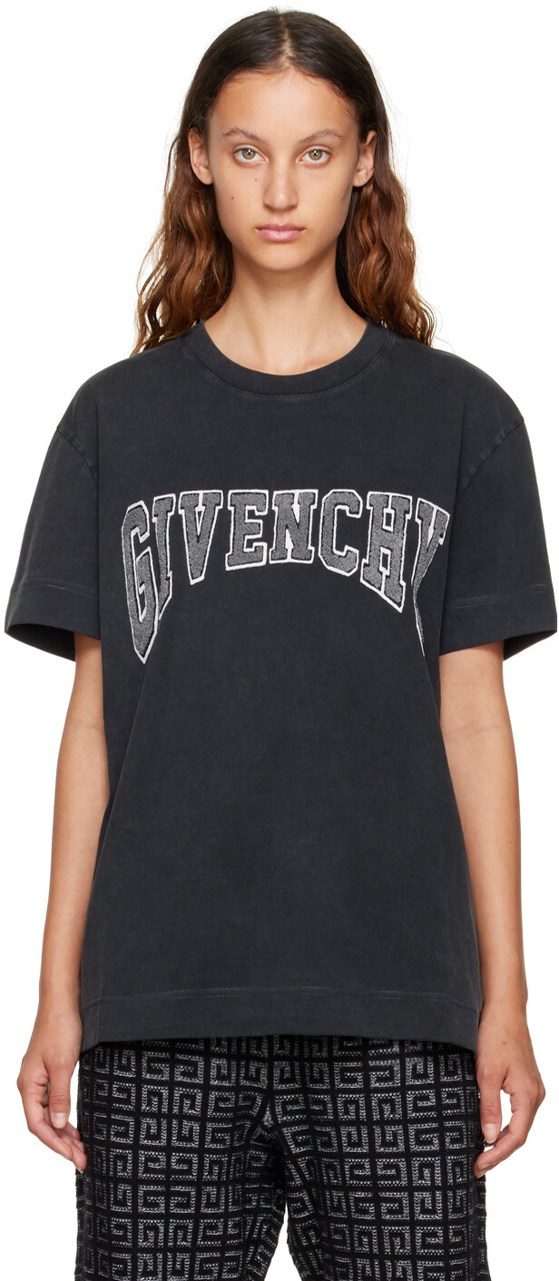 

Черная футболка с аппликацией из синели Givenchy