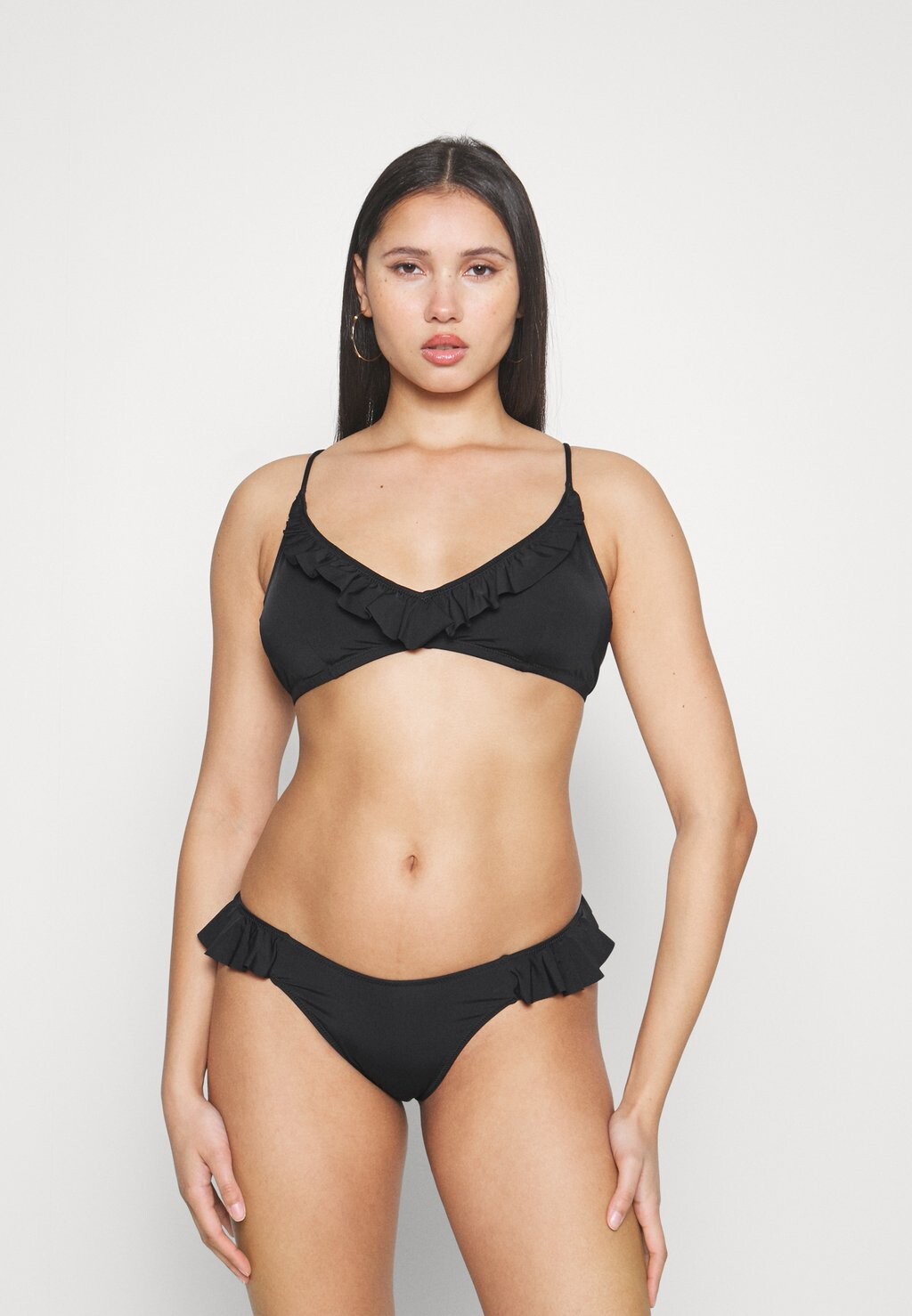 

Верх бикини Lindex, черный