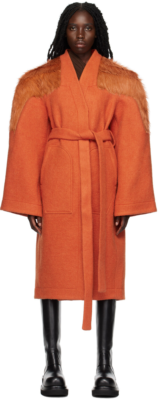 

Оранжевое пальто с кинжалами на поясе Rick Owens