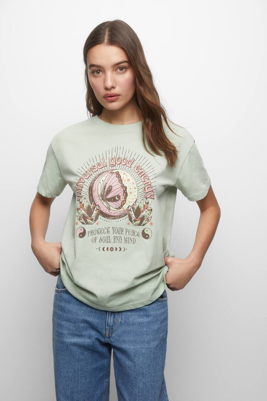 

Футболка с рисунком бабочки Pull&Bear, зеленый