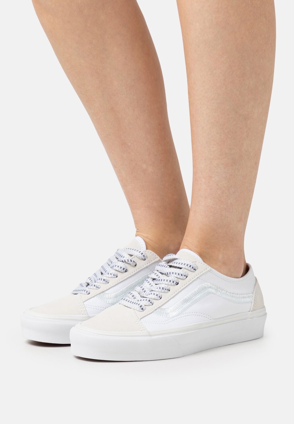 

Кроссовки Vans