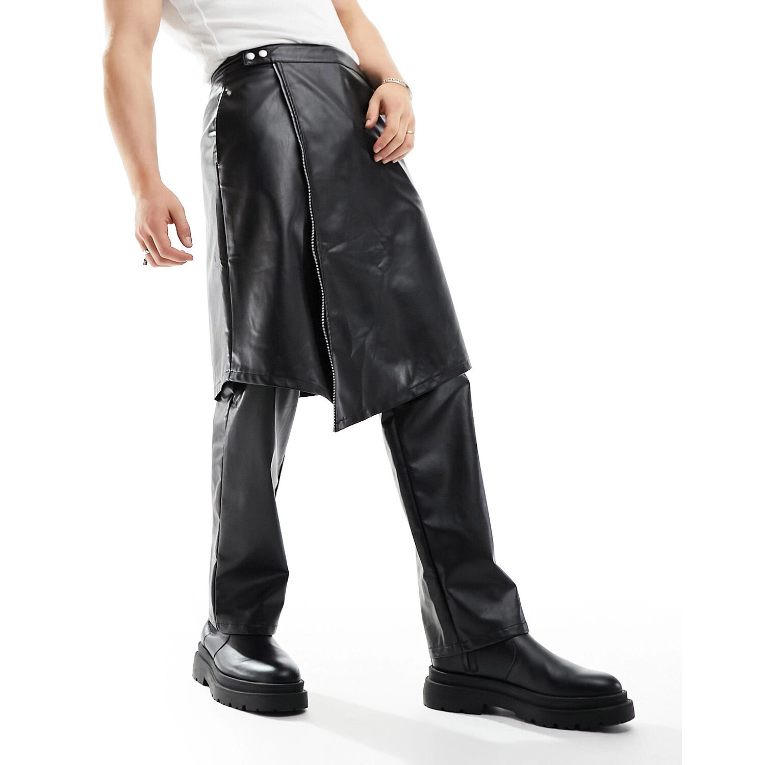 

Брюки Asos Design Skirt Leather Look, черный
