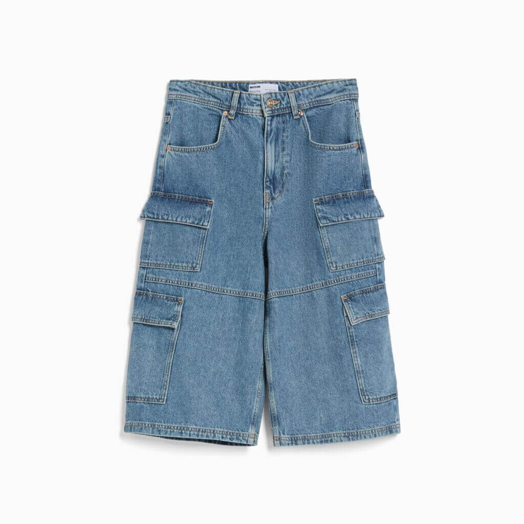 

Джинсовые шорты-бермуды Bershka Baggy Cargo, синий