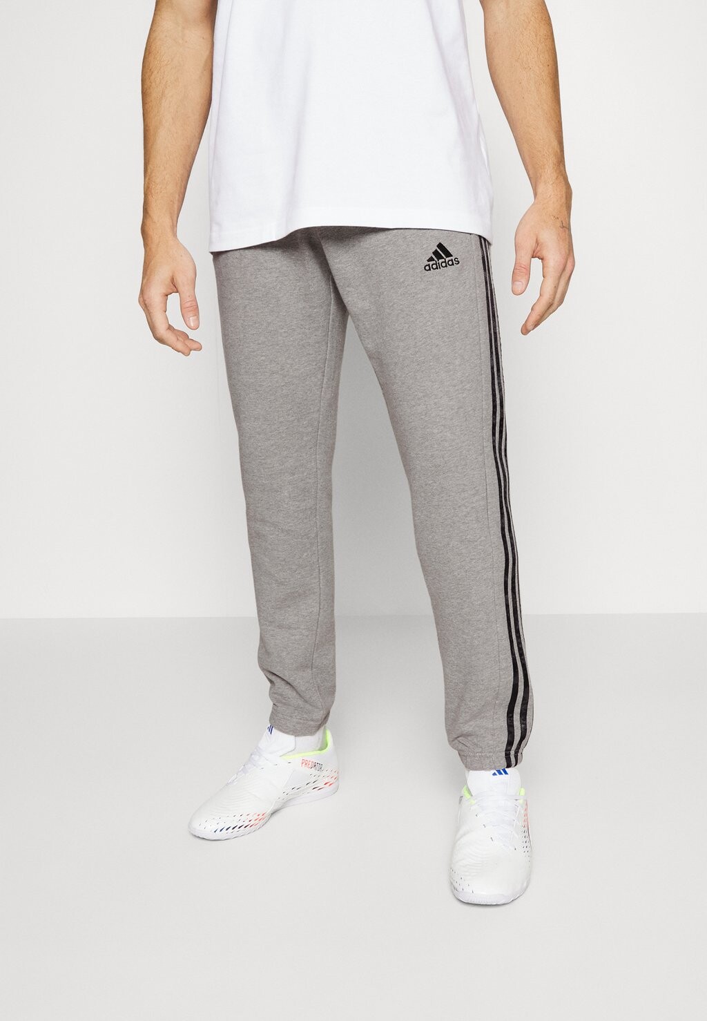 

Спортивные брюки Adidas