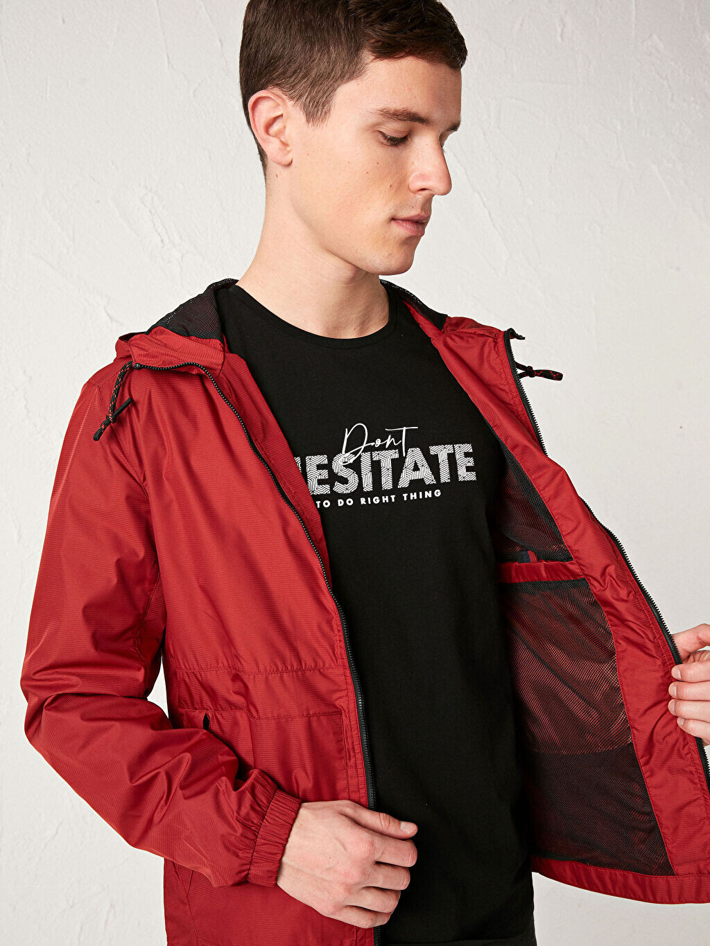 

Мужской плащ с капюшоном стандартной выкройки LCW Casual