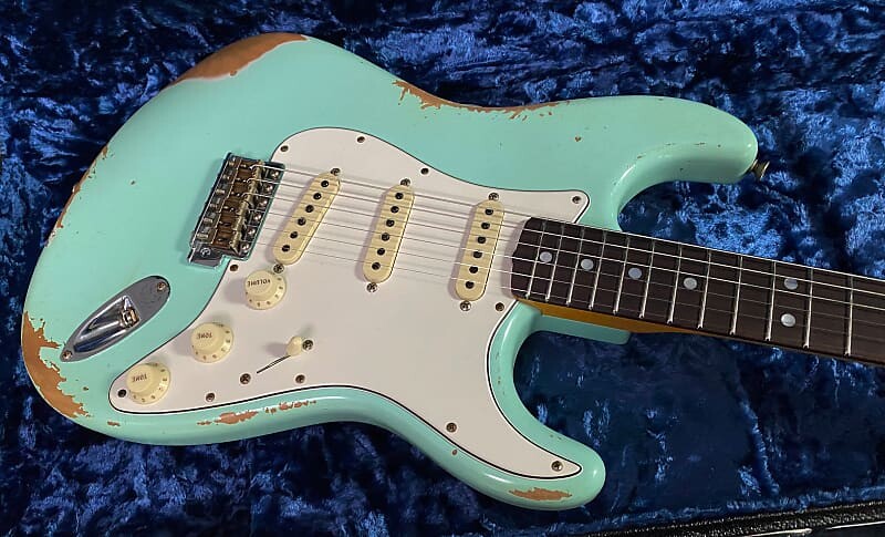 

Гитара Fender Custom Shop 69 Heavy Relic Stratocaster, зелёный