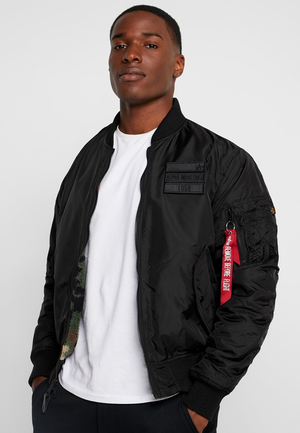 

Зимняя куртка Alpha Industries, черный
