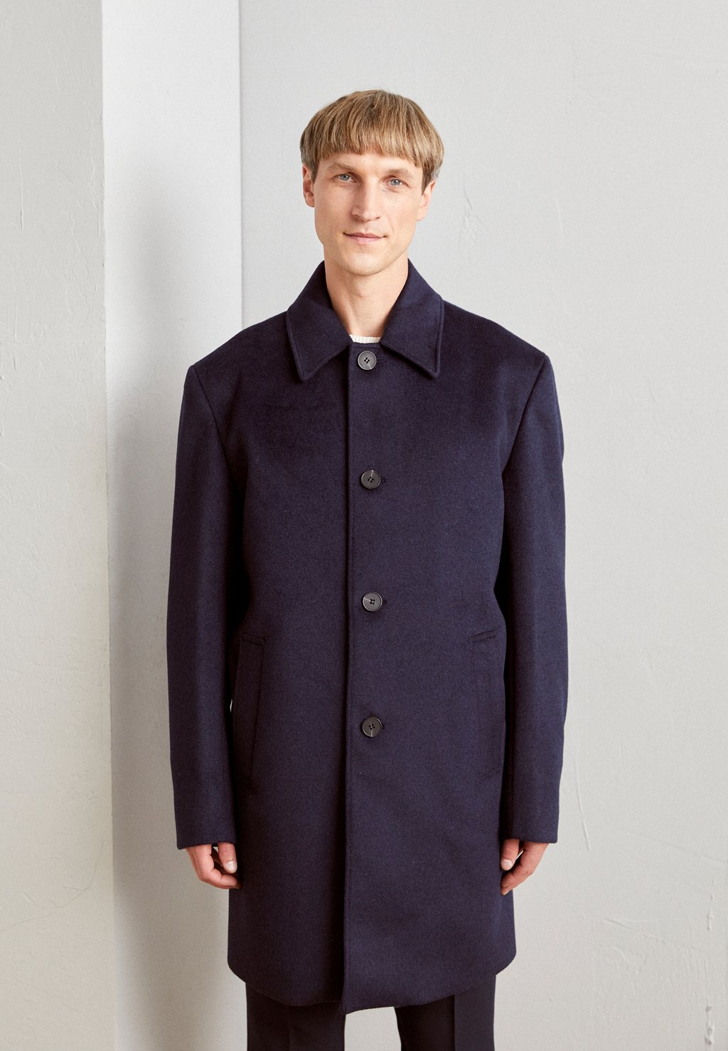 Классическое пальто Isaac Dewhirst, цвет blue
