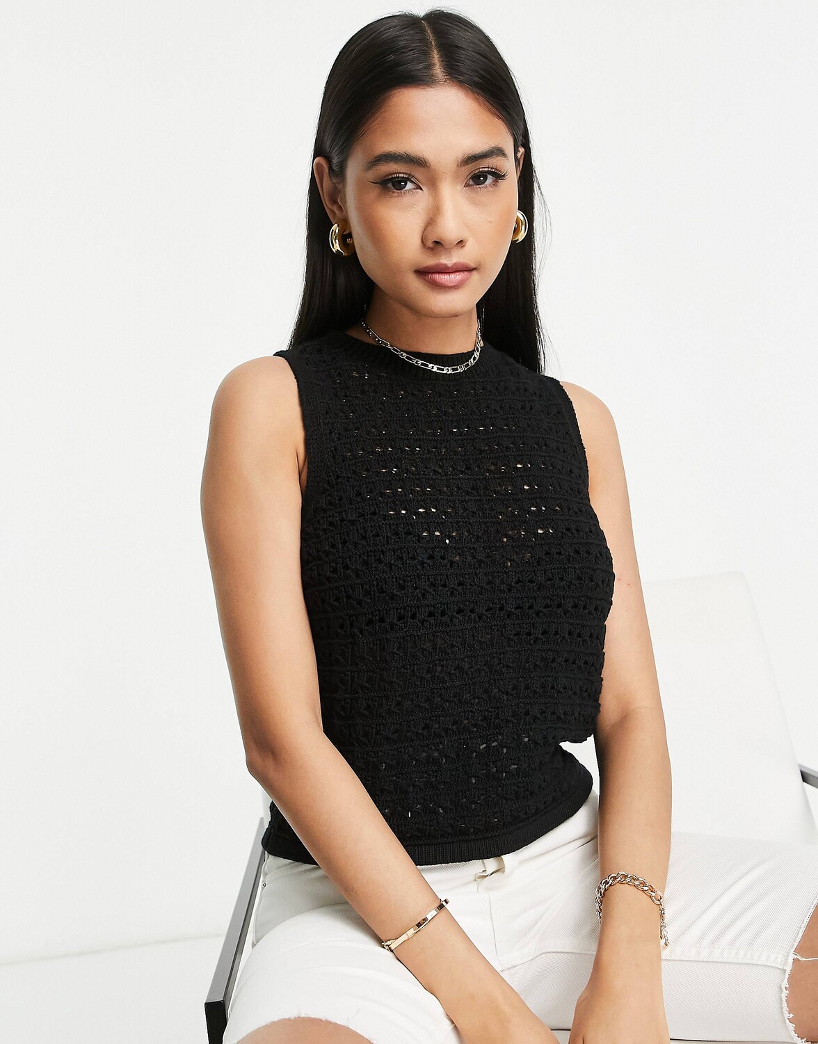 

Черная трикотажная майка с отстрочкой Topshop