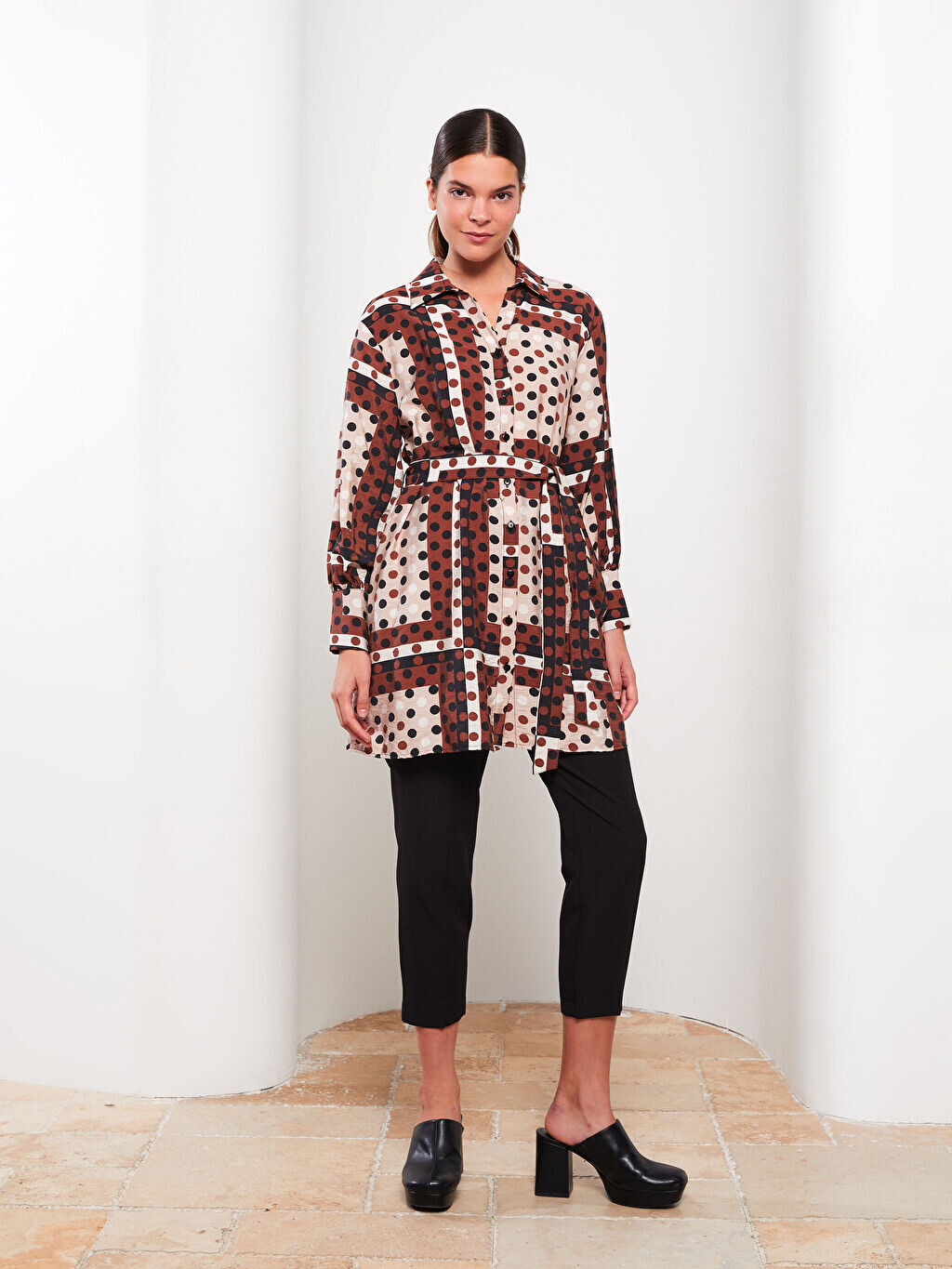 

Женская туника с длинным рукавом и воротником-стойкой LCW Modest
