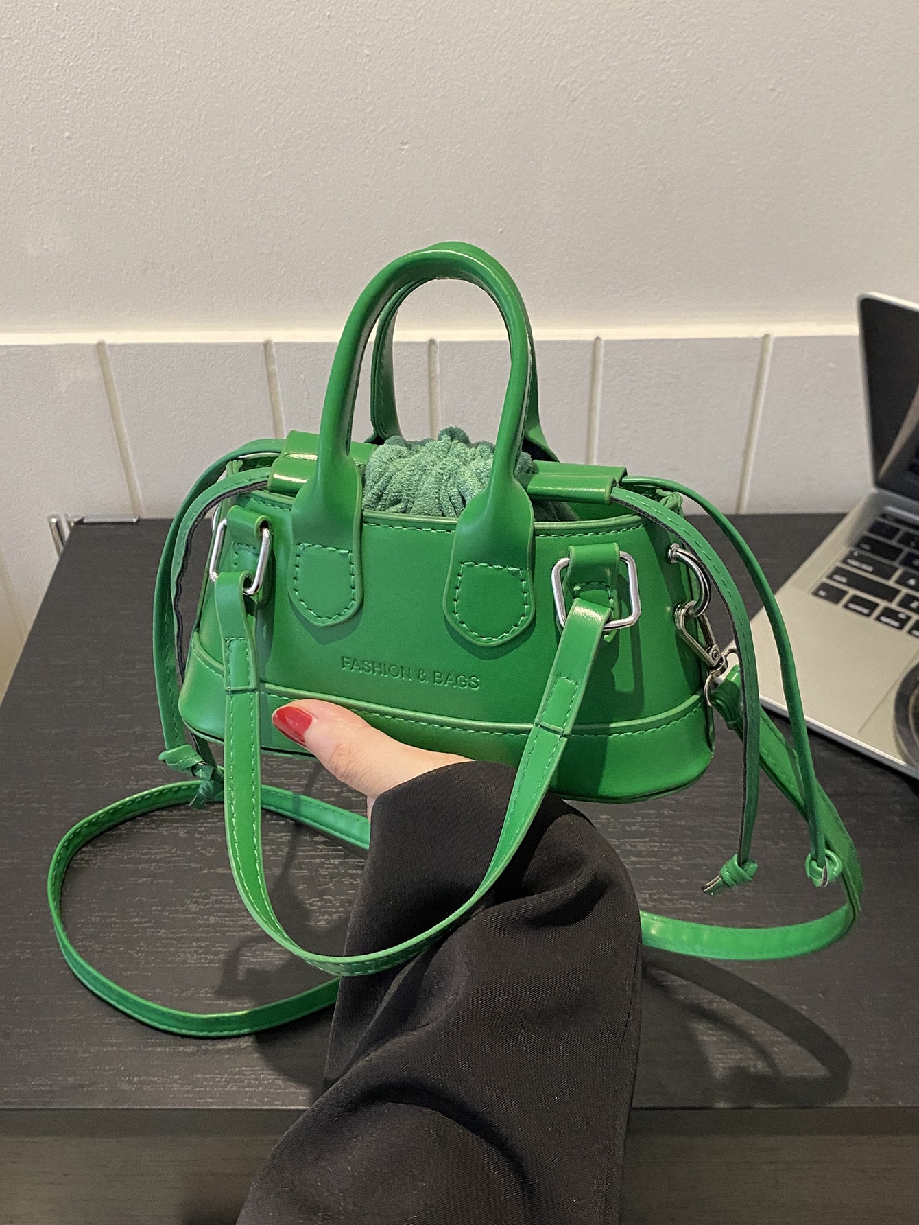 Легкая деловая повседневная мини-металлическая сумка с тиснением под крокодила и шнурком, зеленый