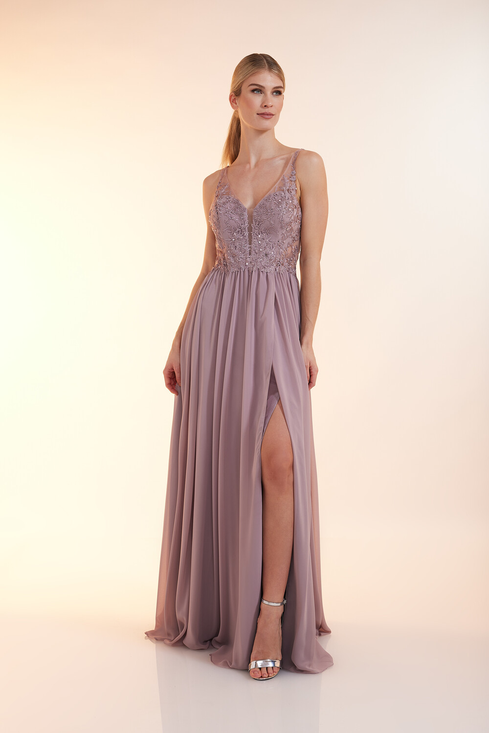 

Платье Unique Abend Lovely Aura Dress, цвет Cloud