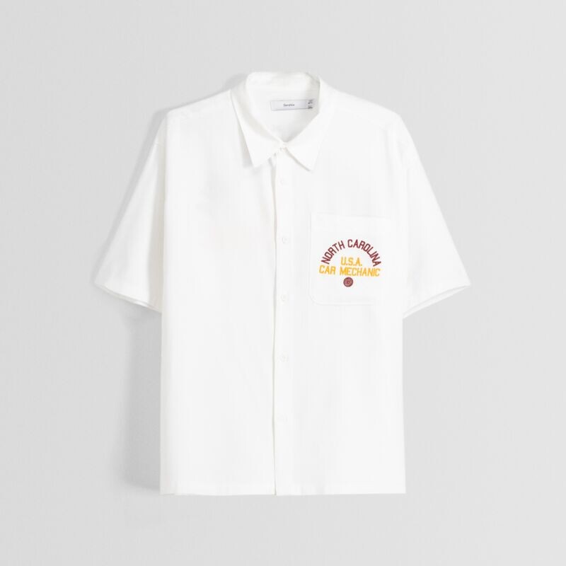 

Рубашка Bershka Embroidered Short Sleeve, белый