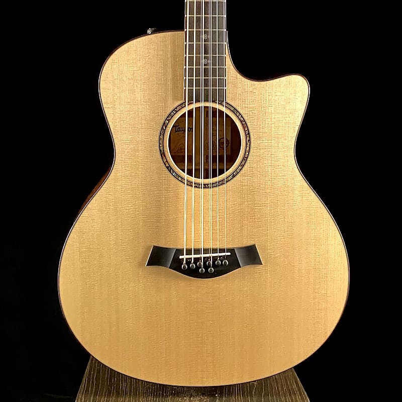 

Taylor BTO Grand Symphony Baritone 8-String Koa