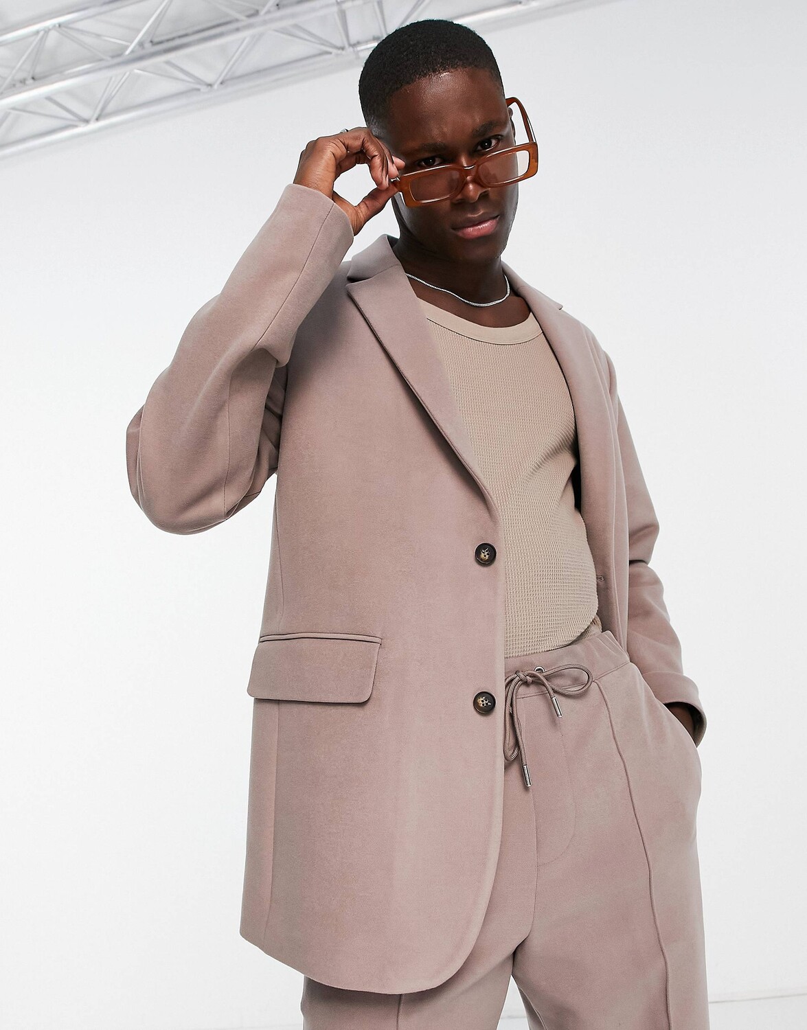 

Свободный пиджак из бежевой молескиновой кожи с начесом ASOS DESIGN