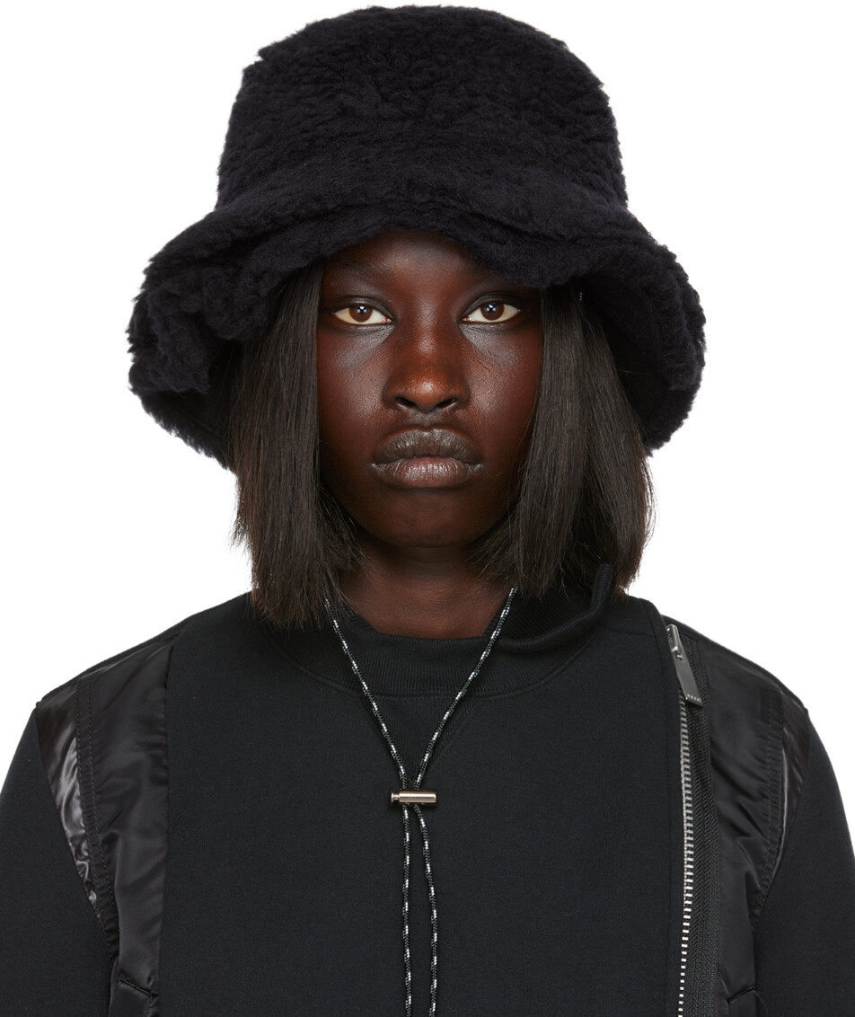 

Черная панама из искусственной овчины sacai