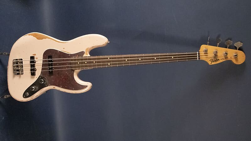 

Новый Fender Flea Bass New Flea Bass