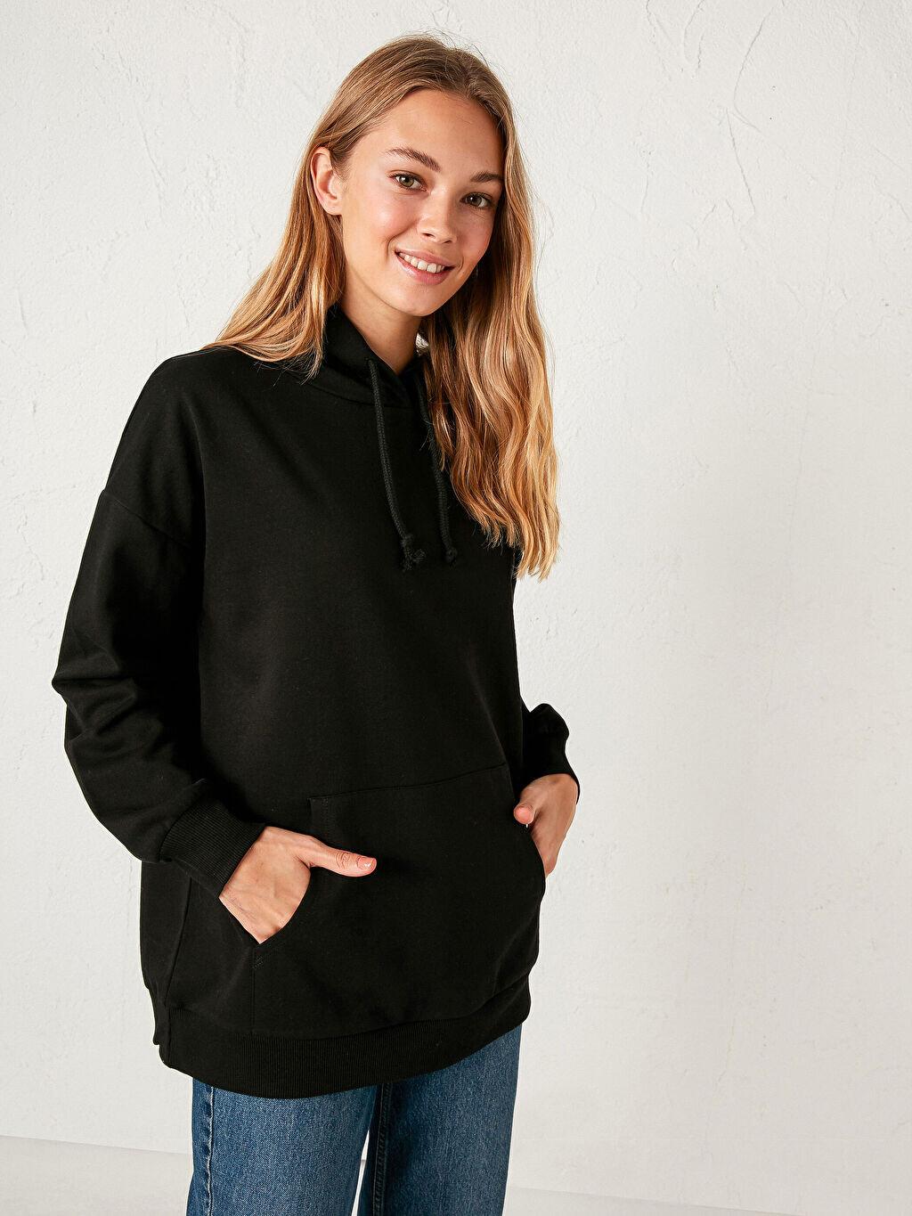 

Толстовка с капюшоном Basic LCW Casual