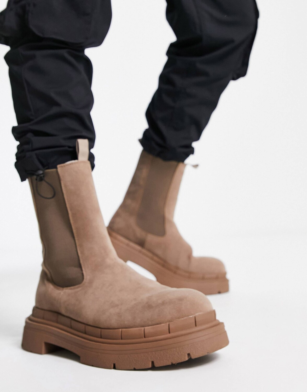 

Бежевые ботинки челси из искусственной кожи ASOS DESIGN