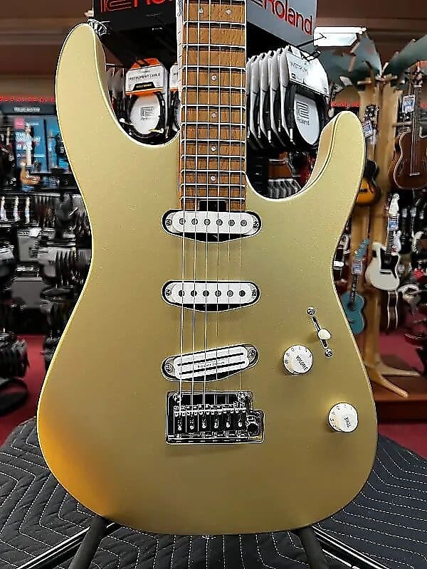 

Электрогитара Charvel Pro-Mod DK22 SSS 2PT CM, Caramelized Maple Fingerboard, Pharaohs Gold