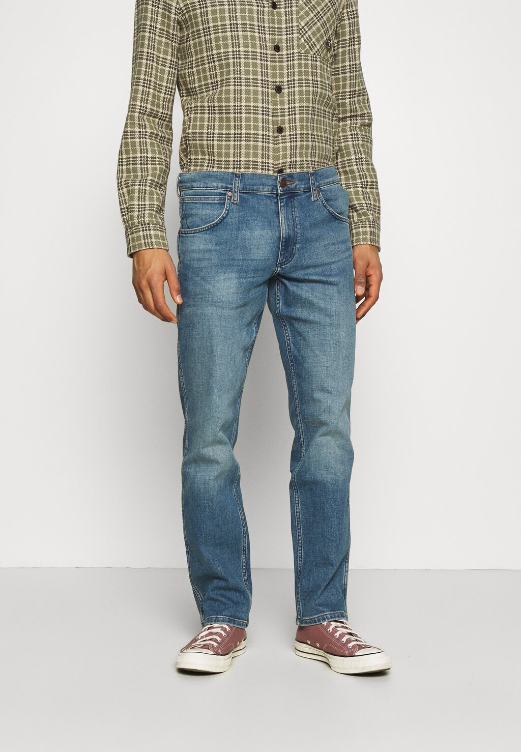 

Джинсы прямого кроя Wrangler