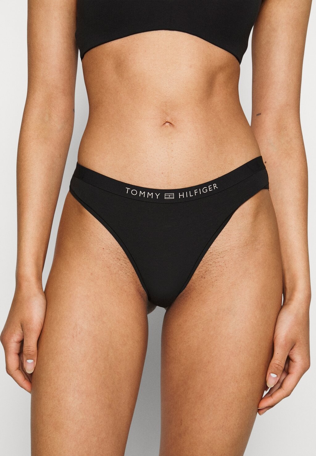 

Стринги Tommy Hilfiger, черный