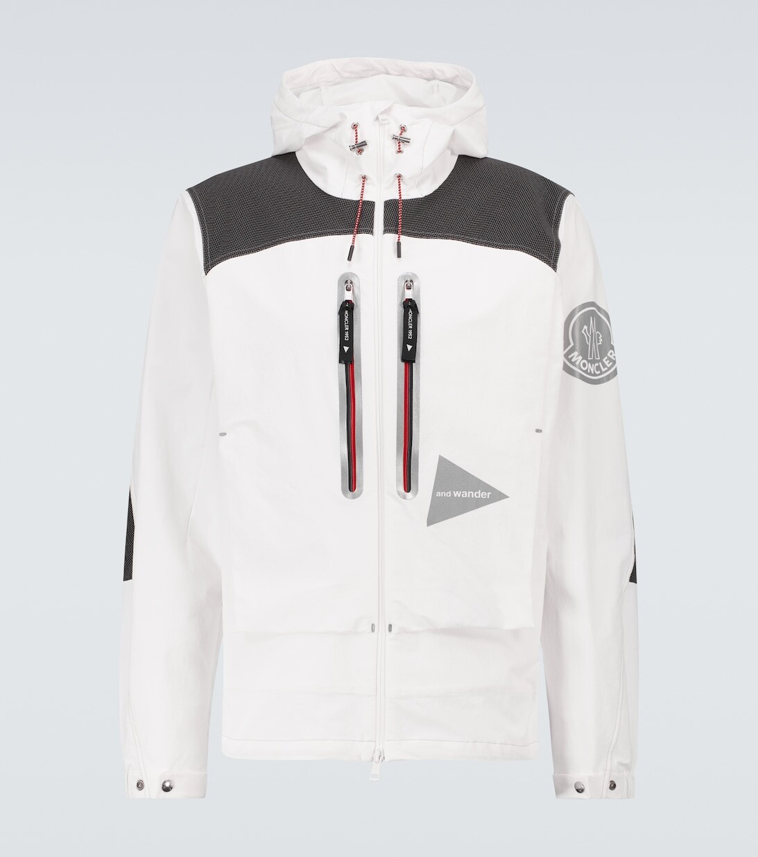 

Куртка Moncler 1952 Itabashi из коллаборации с And Wander 2 Moncler Genius, белый