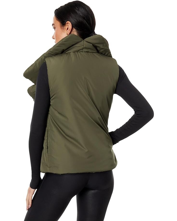 

Утепленный жилет Norma Kamali Sleeveless Sleeping Bag Vest, цвет Military