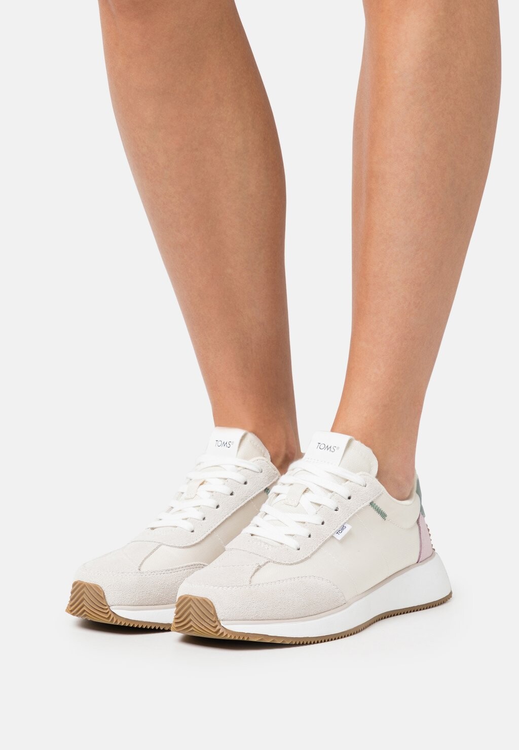 

Кроссовки TOMS