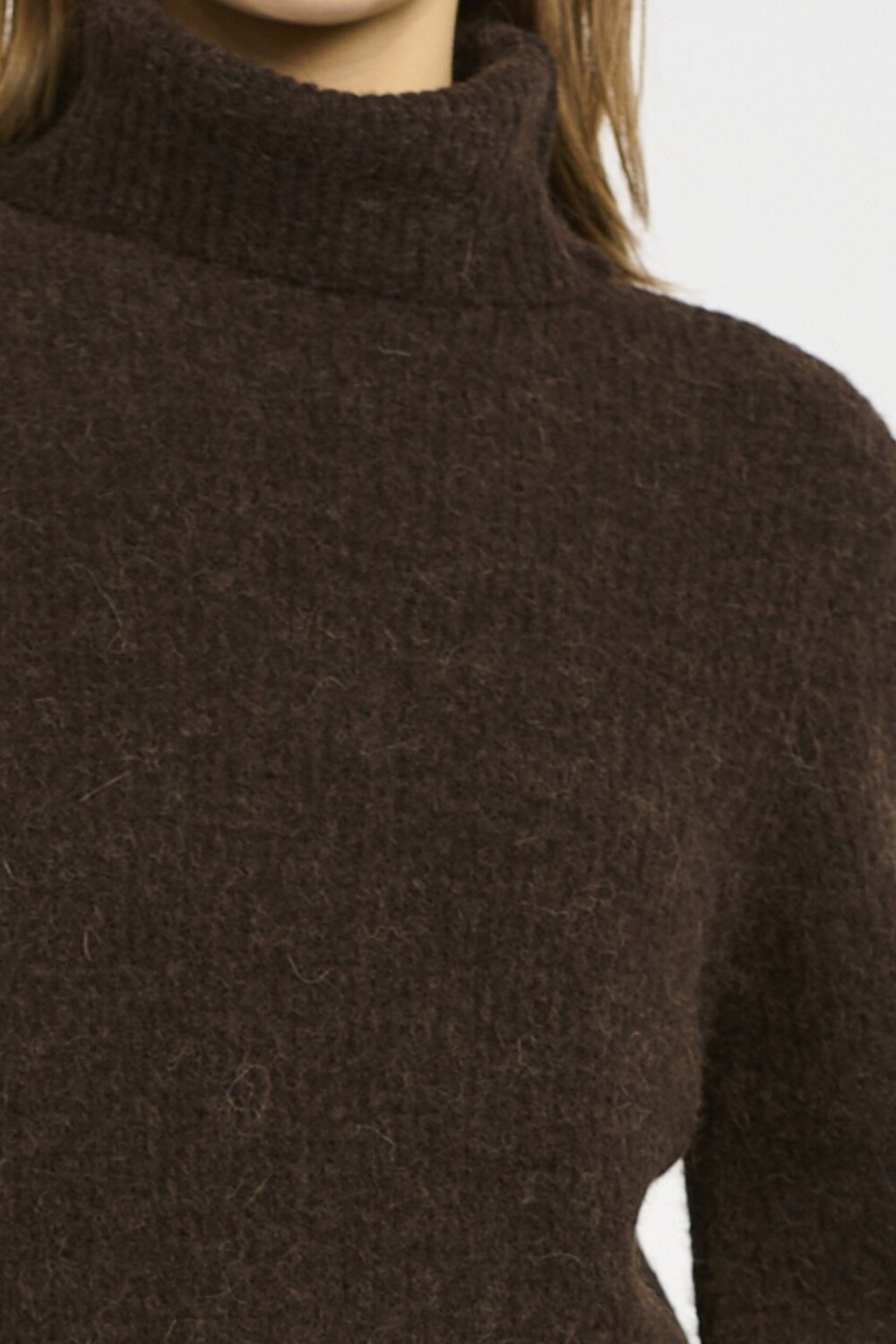 

Платье-джемпер ALPHA ROLLNECK DRESS Gestuz, темно-коричневый