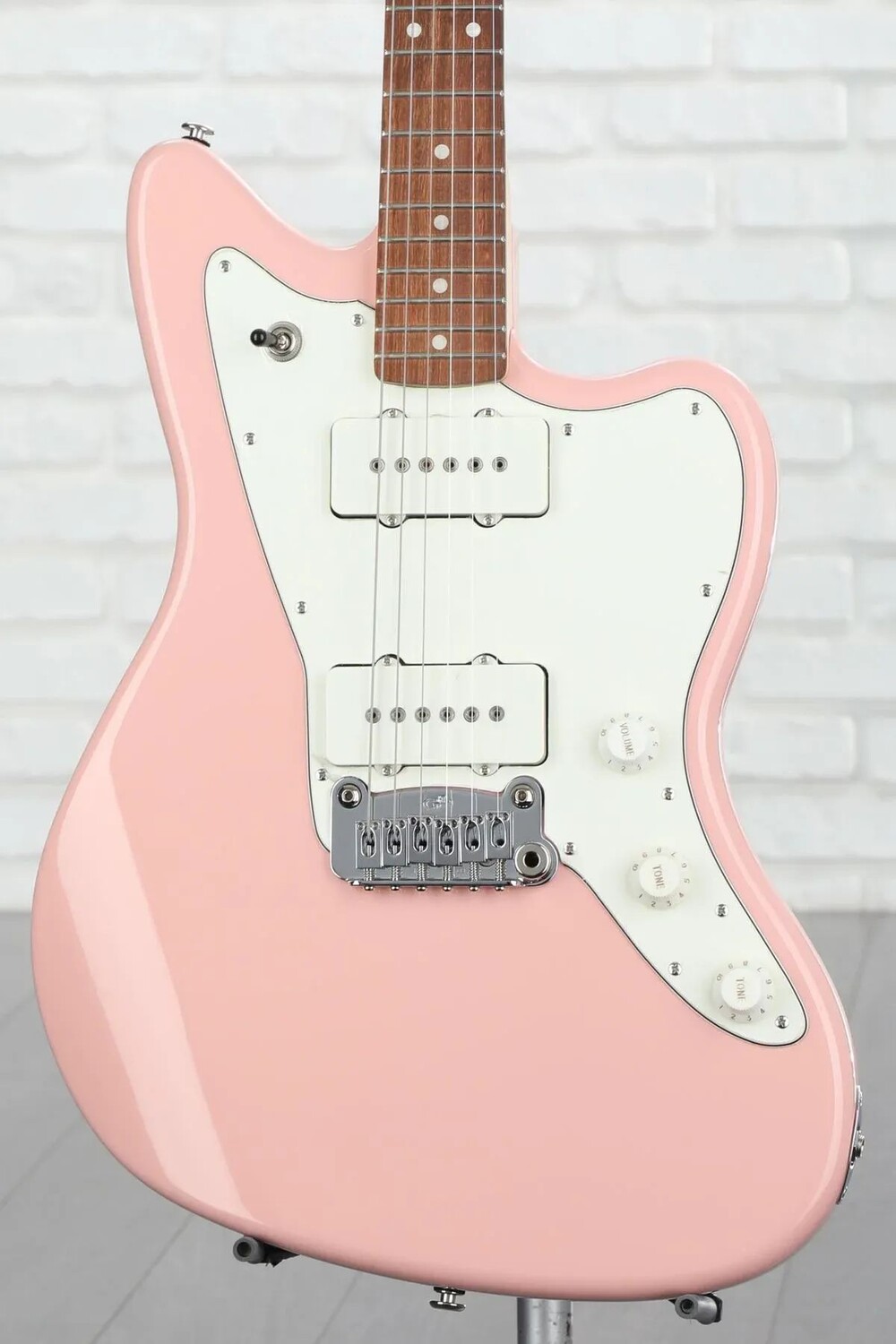 

Электрогитара G&L Fullerton Deluxe Doheny - цвет розовый