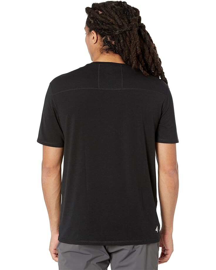 

Футболка Fourlaps Radius Tee, черный