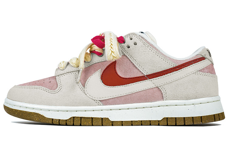 

Женские туфли Nike Dunk Low Skate