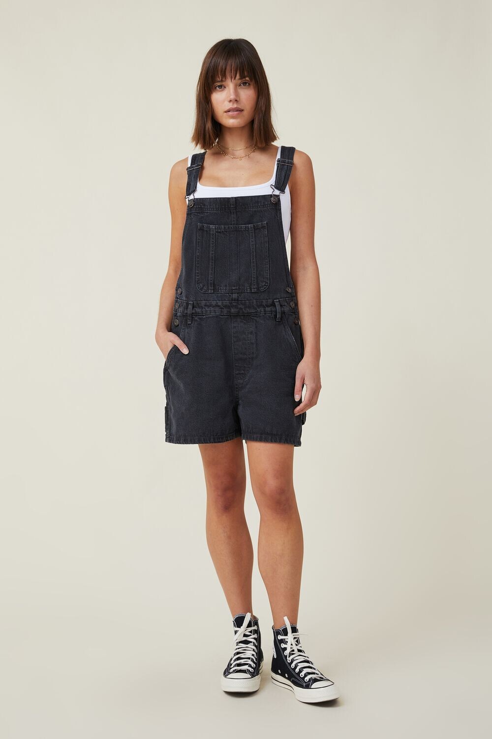 

Короткий комбинезон из практичного денима Cotton On