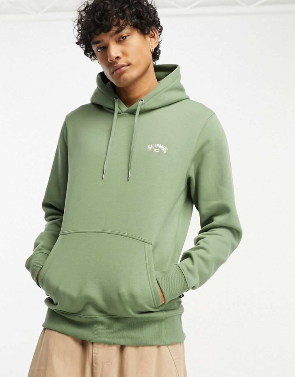 

Худи цвета хаки с аркой Billabong