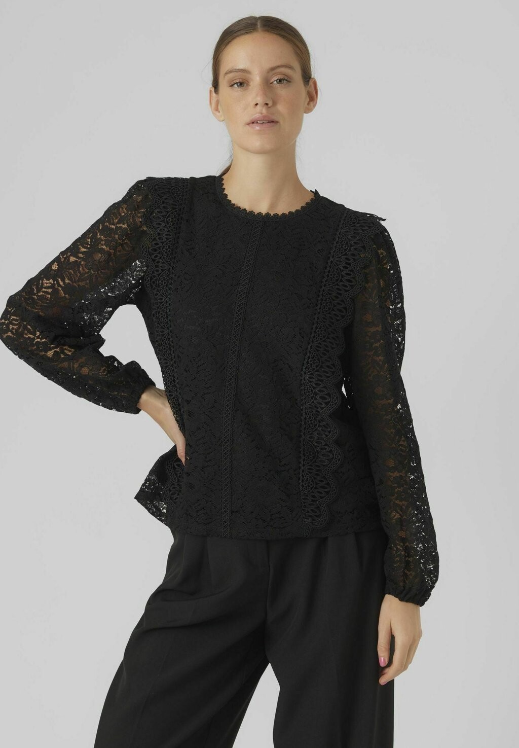 

Блузка Vero Moda, цвет black