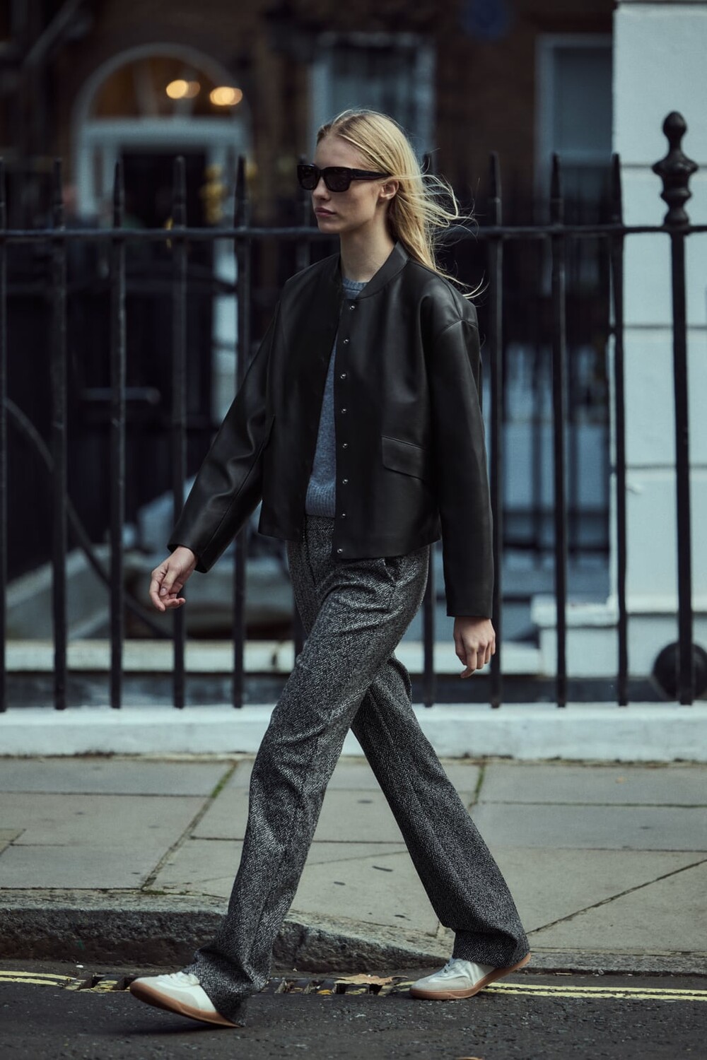 

Куртка с кожаным эффектом ZARA, черный
